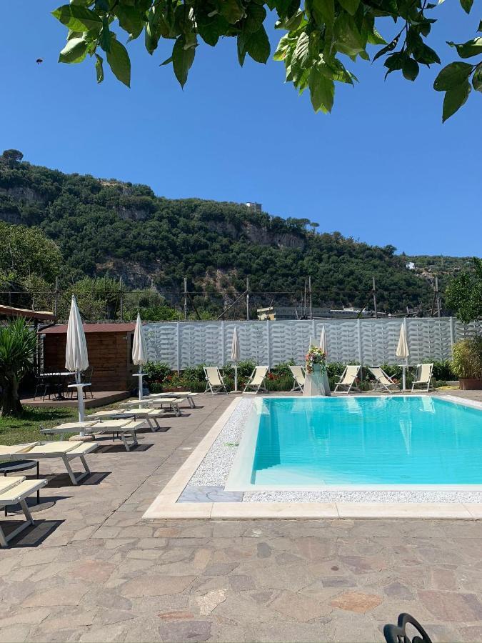Casa Sorrento, Immerso Nel Verde A Pochi Passi Dal Centro エクステリア 写真