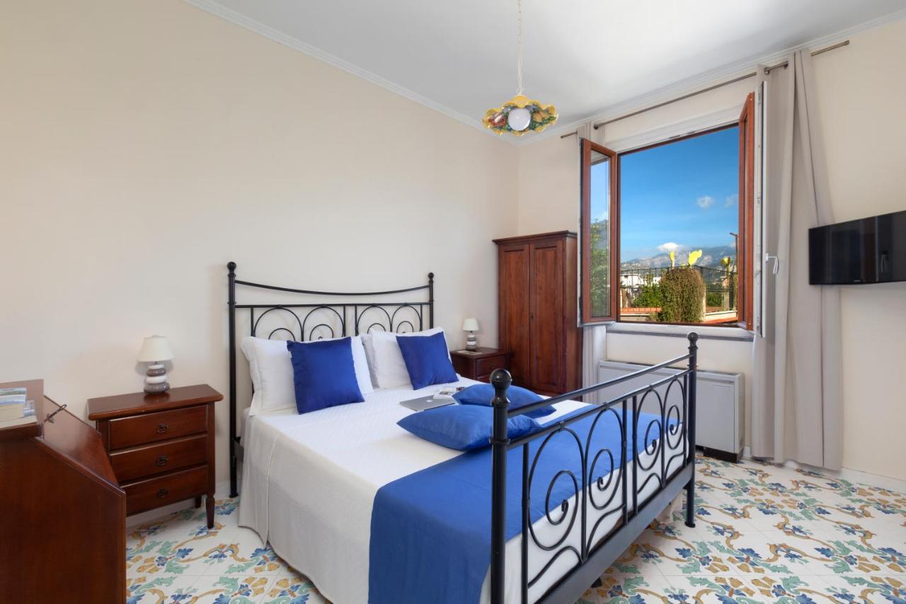 Casa Sorrento, Immerso Nel Verde A Pochi Passi Dal Centro エクステリア 写真